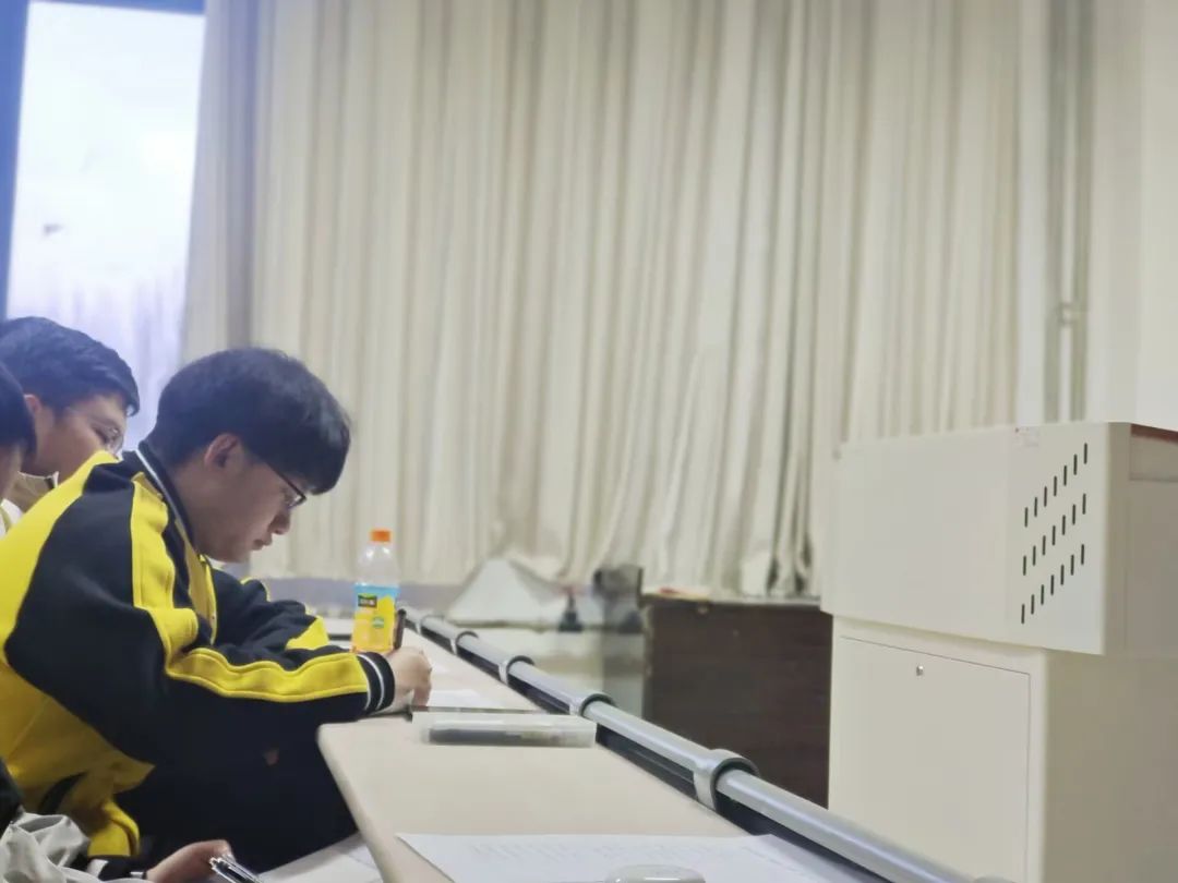 aa5911487c4f4efd8a7c0b636d1e7b95.jpg aa5911487c4f4efd8a7c0b636d1e7b95.jpg